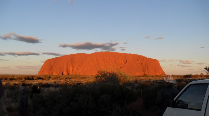 Uluru in Australien beim Sonnenuntergang