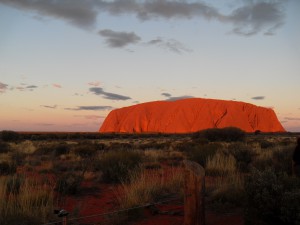 Uluru in Australien beim Sonnenuntergang (Reisetagebuch Australien: Sonnenuntergang am Uluru)