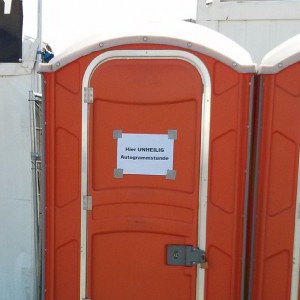 Unheilig Autogrammstunde Mera Luna Dixi-Klo-Schild (Das M’era Luna 2013)