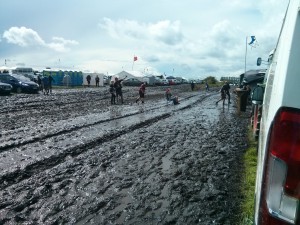 Schlamm sitzen Wacken Open Air 2015 (50 Shades of Schlamm – Wacken Open Air 2015 W:O:A)