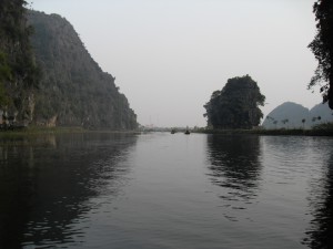 In der trockenen Ha Long Bucht in Vietnam (Reisetagebuch Vietnam: Auf dem Ngo Dong und in der trockenen Halong Bucht)