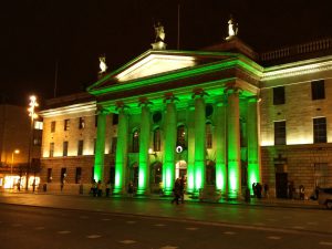 General Post Office in Dublin Irland bei Nacht (Unsere Reise nach Irland – Flug nach Dublin)