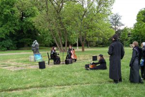 Musikalische Darbietung beim Picknick der blauen Stunde Wave Gotik Treffen 2016 (Bericht zum WGT 2016 – Das 25-jährige Jubiläum)
