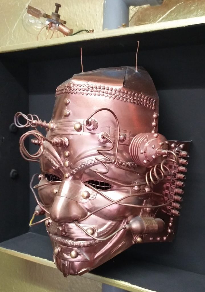 Steampunk-Maske im Steampunk-Escape-Room in Köln