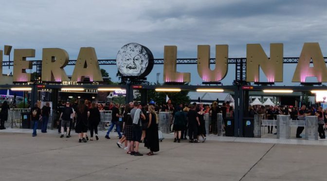 Mera Luna Buchstaben Eingang Infield 2019