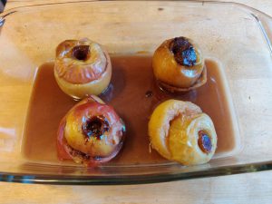 Bratäpfel geschmort nach dem Ofengang am Weltbratapfeltag 2019 (Mein Beitrag zum Weltbratapfeltag 2019)