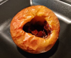 Bratapfel mit Salz-Karamell-Schokolade am Weltbratapfeltag 2020 (Mein Beitrag zum Weltbratapfeltag 2020) Bratapfel mit Salz-Karamell-Schokolade am Weltbratapfeltag 2020 (Mein Beitrag zum Weltbratapfeltag 2020)